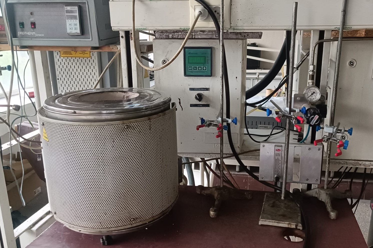 High temperature furnace